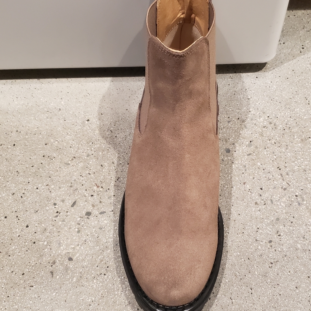 NEW Anthropologie Chelsea Booties